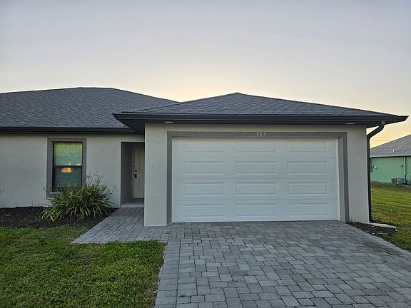2nd image of 513 NE 24th Pl