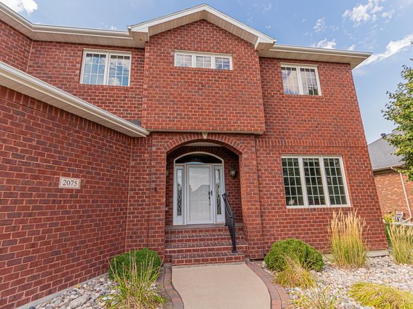 2075 Rose Creek Blvd S, Fargo, ND 58104