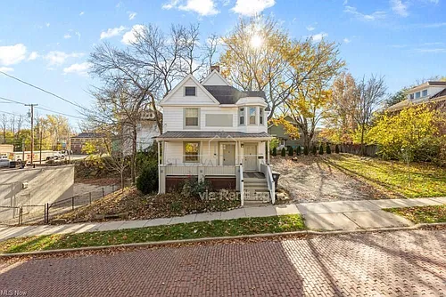 1076 Ackley St #1 Photo 1