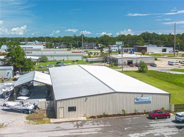 9008 McLaurin St, Bay Saint Louis, MS 39520