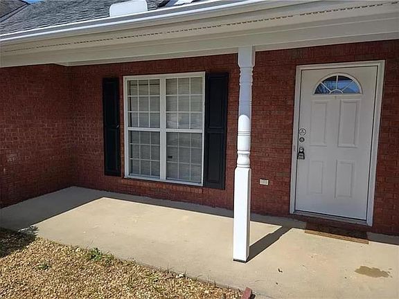 2nd image of 40 Redwood Dr