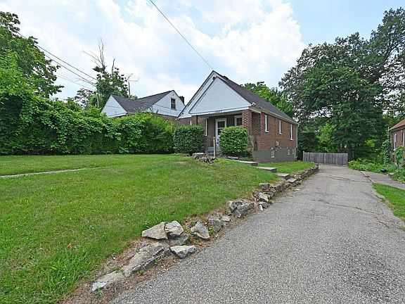 4th image of 7305 Clovernook Ave
