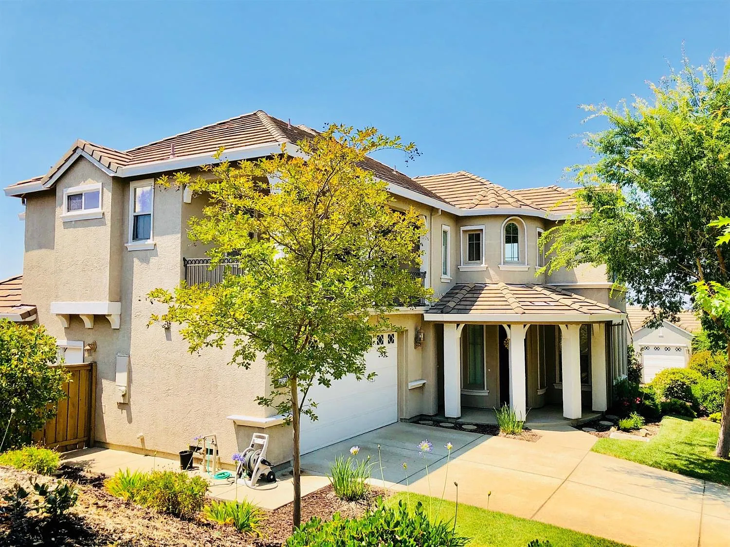 4 bed, 2898 sqft, $4,200 — Photo 4