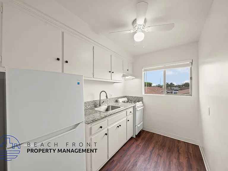 12233 Manor Dr. — Photo 1