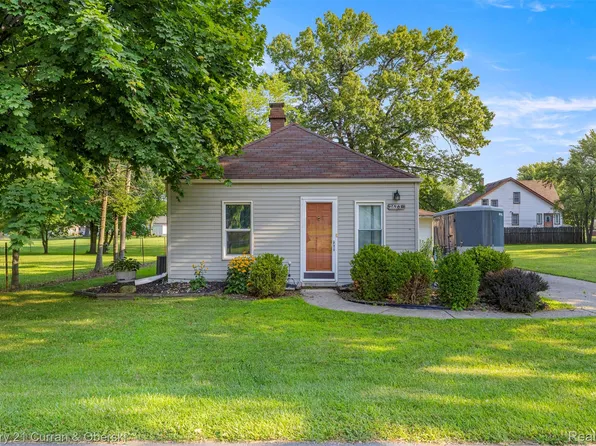 26730 Haig St, Taylor, MI 48180