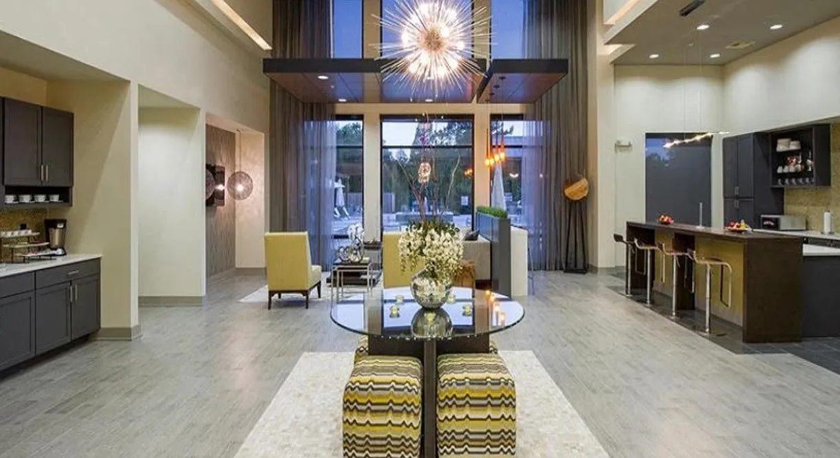The District Apartments — Photo 3