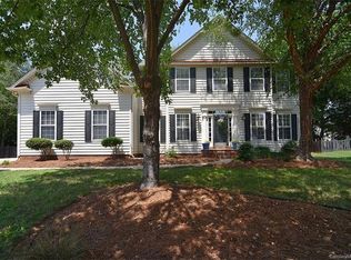 601 Queenswater Ln, Waxhaw, NC 28173
