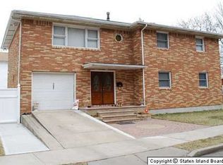 1031 Woodhull Ave, Staten Island, NY 10312