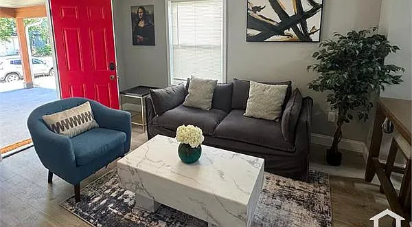 2406 Fletcher St — Photo 3
