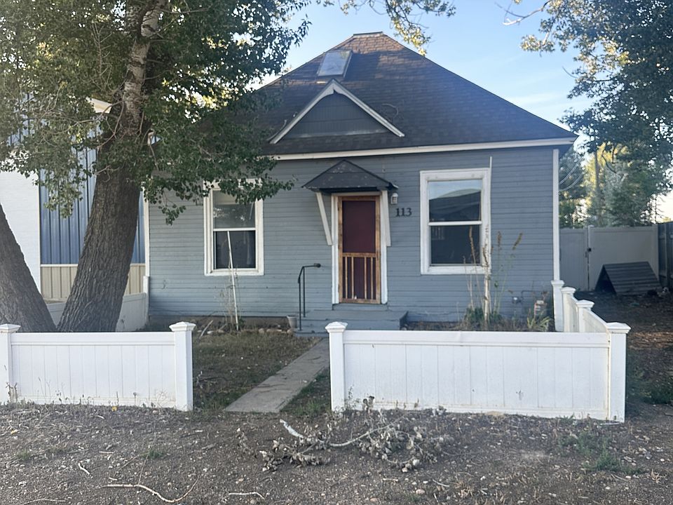 1st image of 113 2nd Ave W