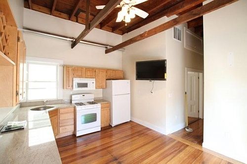 2nd image of 48 Delle Ave