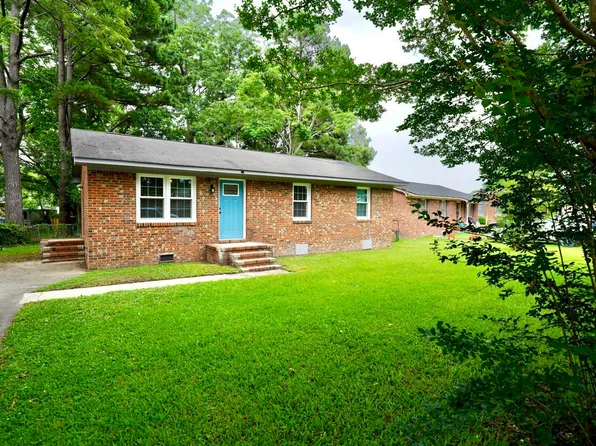 712 Boston Ave, Washington, NC 27889