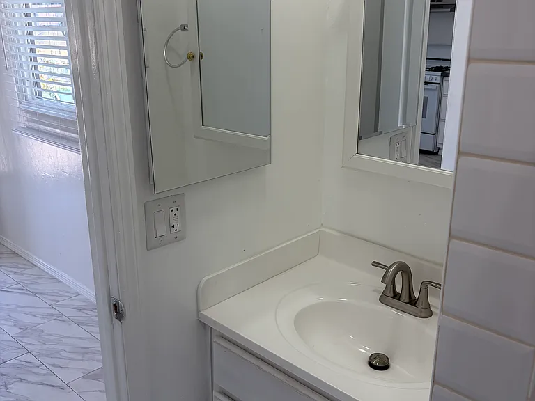 14051 Paramount Blvd #1/2 — Photo 10