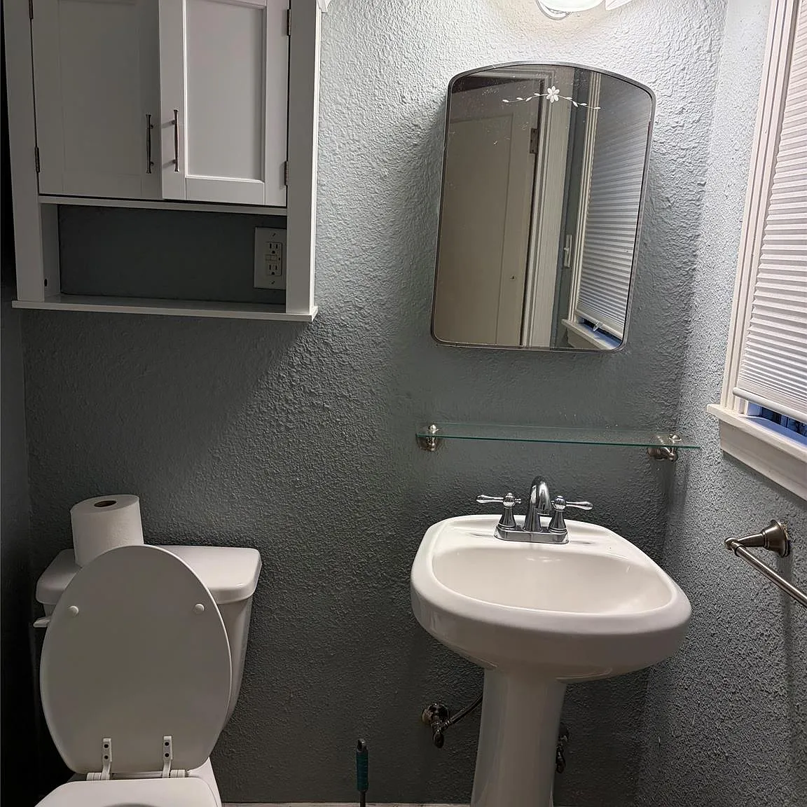 3 bed, 1.5 bath, 1672 sqft, $2,900 — Photo 4