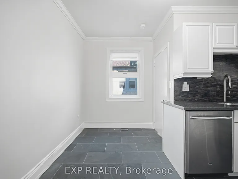 1052 Alexandra Ave — Photo 13