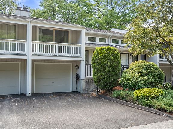 2nd image of 50 Londonderry Rd