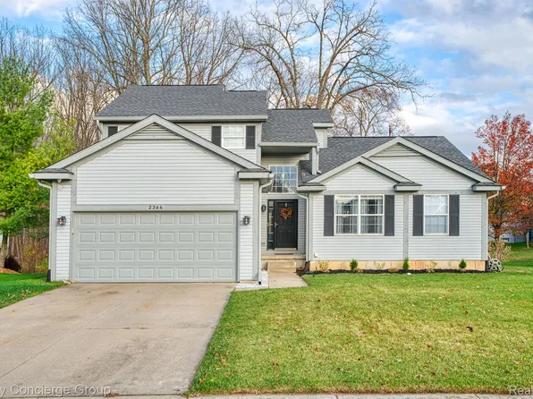2364 Lorraina Ln, Hartland, MI 48353