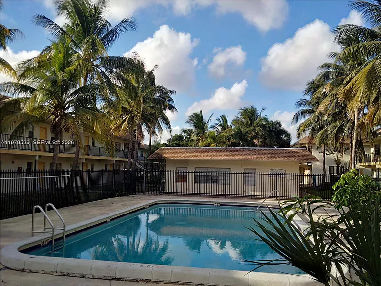 4160 NW 21st St #253-A — Photo 18