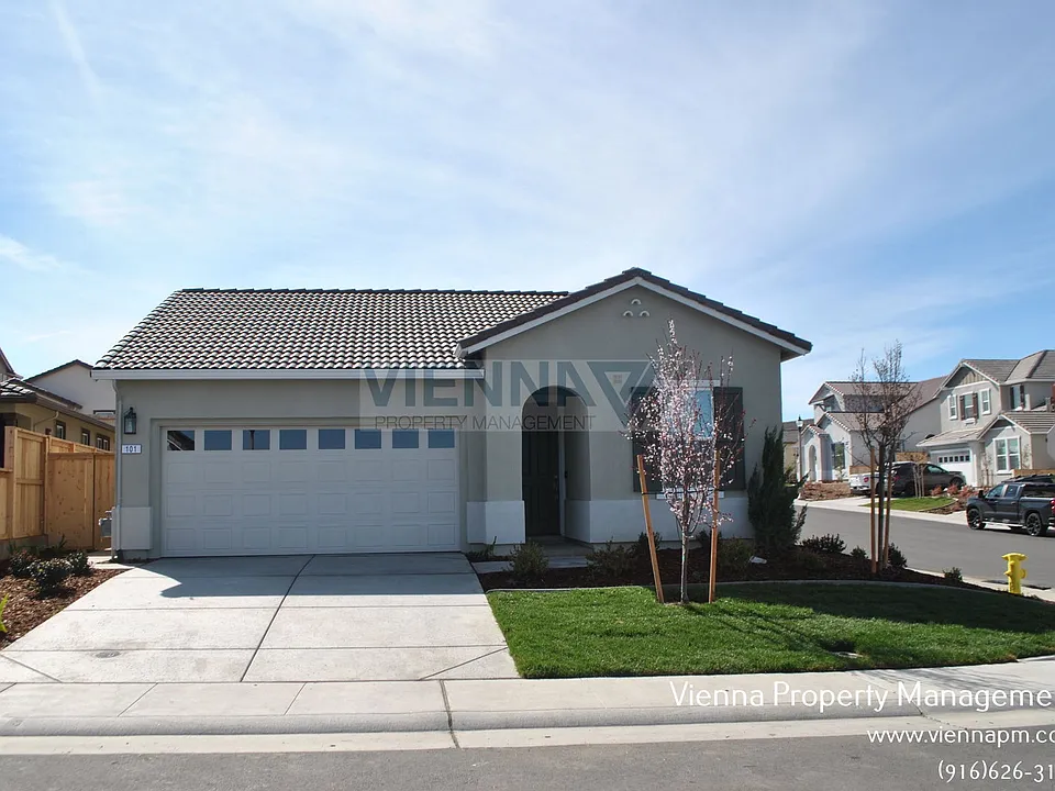 101 Chesapeake Ct