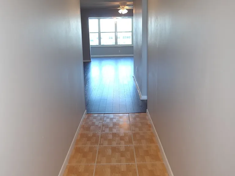 6025 Shore Blvd S #604 — Photo 8