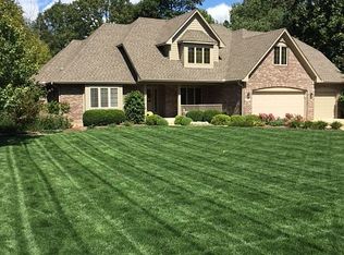 7418 W Fox View Trl, New Palestine, IN 46163