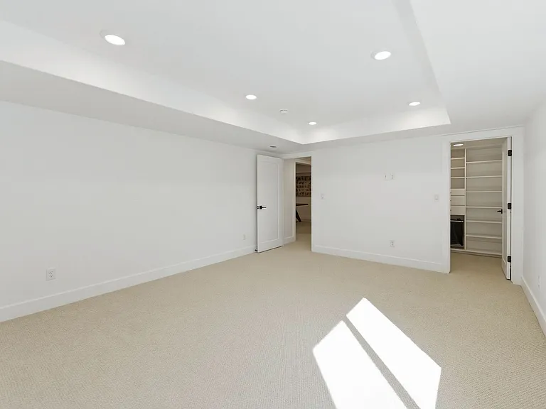 Guest Room 2 | Downstairs