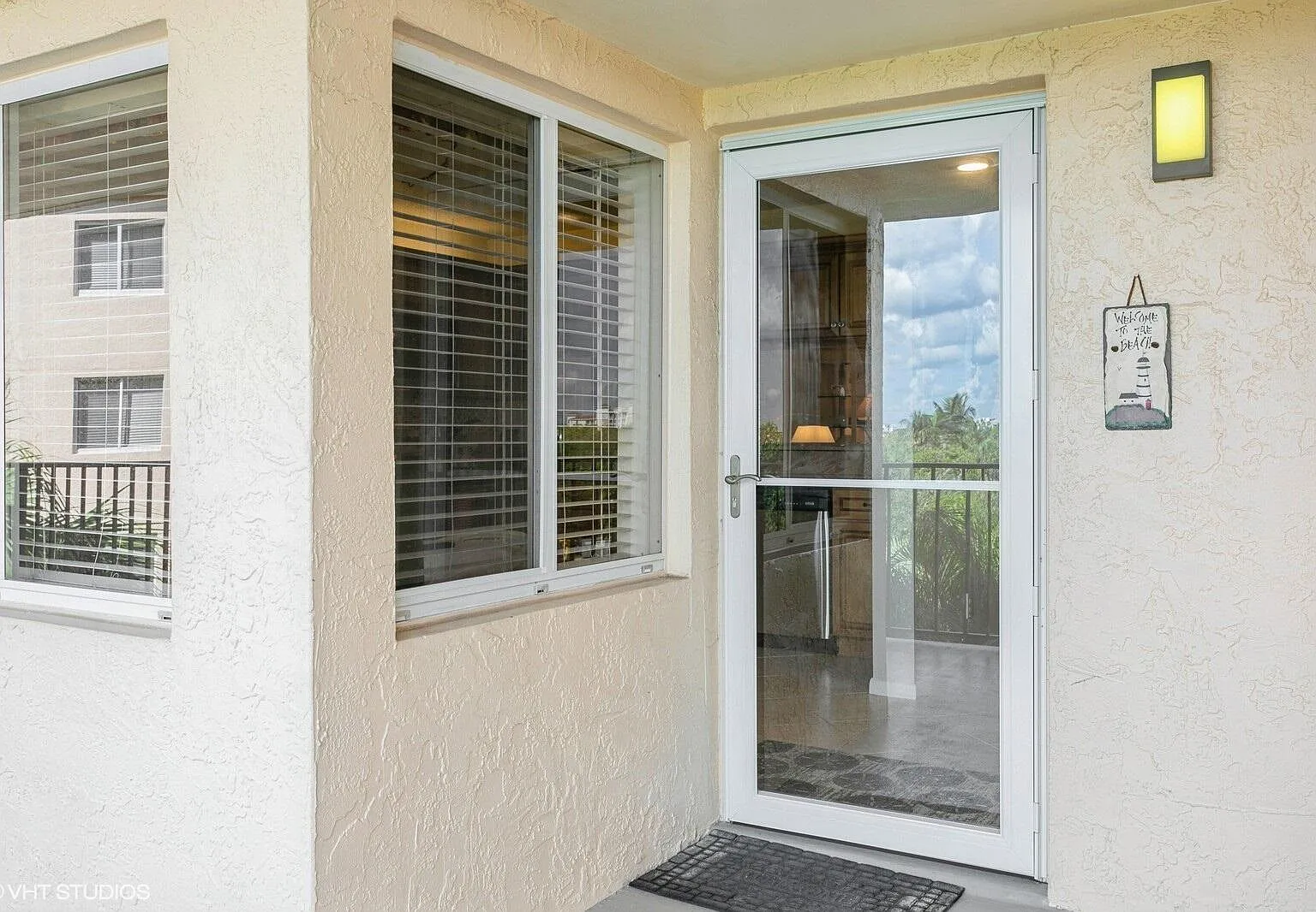 2 bed, 2.0 bath, 1250 sqft, $3,500 — Photo 2