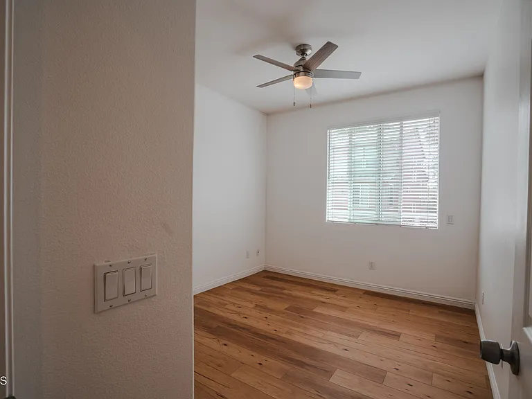 525 Shell Harbor Ln #525 — Photo 29