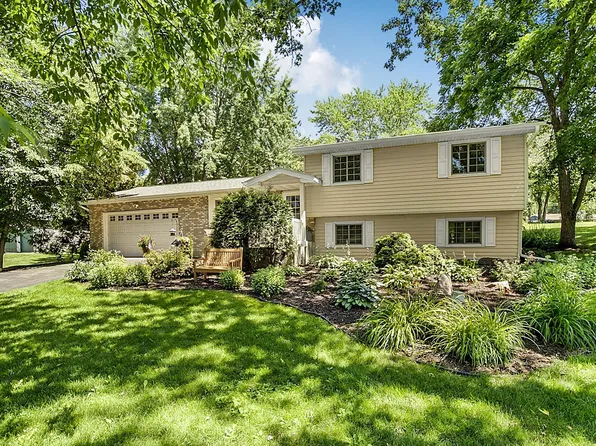 32664 Meadow Ln, Saint Joseph, MN 56374