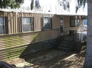 1925 McKees Rocks Rd, Mc Kees Rocks, PA 15136