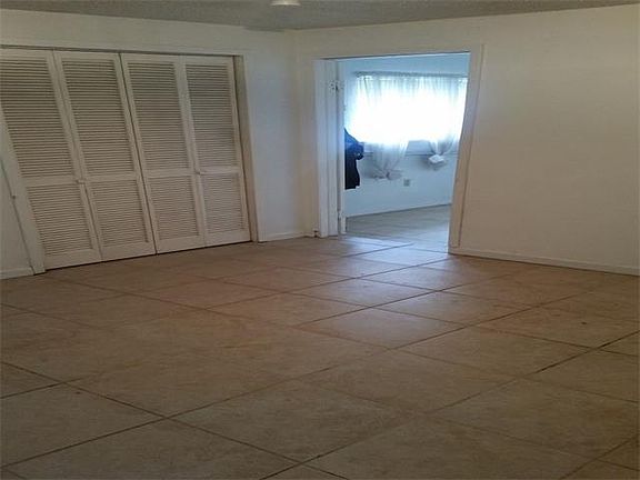 5th image of 3520 Dickens Dr