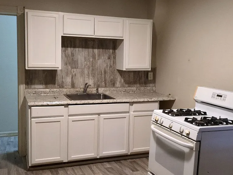 2227 Jessup St #1 — Photo 2
