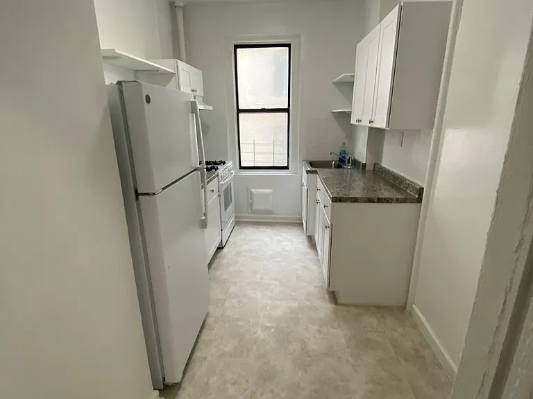 Caryl Ave — Photo 3