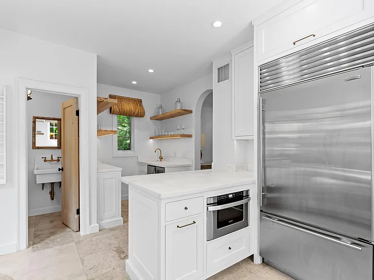746 Upland Rd — Photo 17