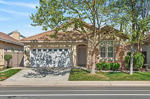 9795 W Taron Dr Photo 1