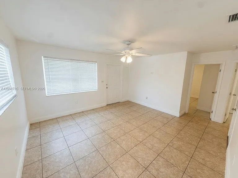 2633 NW 9th Ave #1-2 — Photo 2