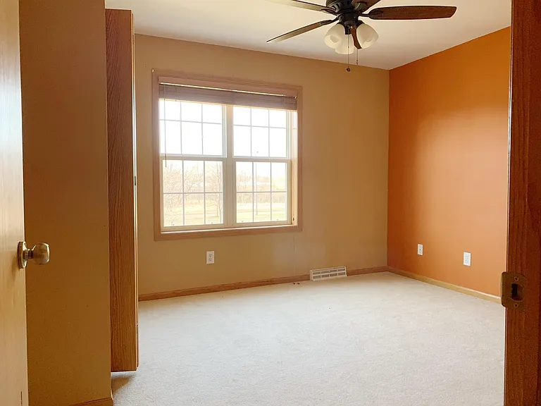 1643 Okeeffe Ave — Photo 14
