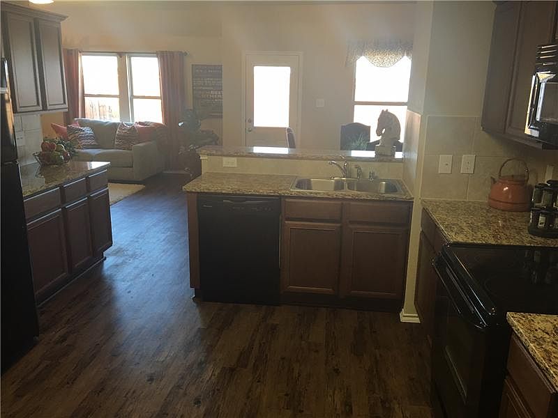1st image of 1807 Arbordale Way
