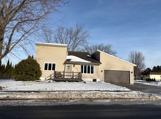 703 6th St NE, Stewartville, MN 55976