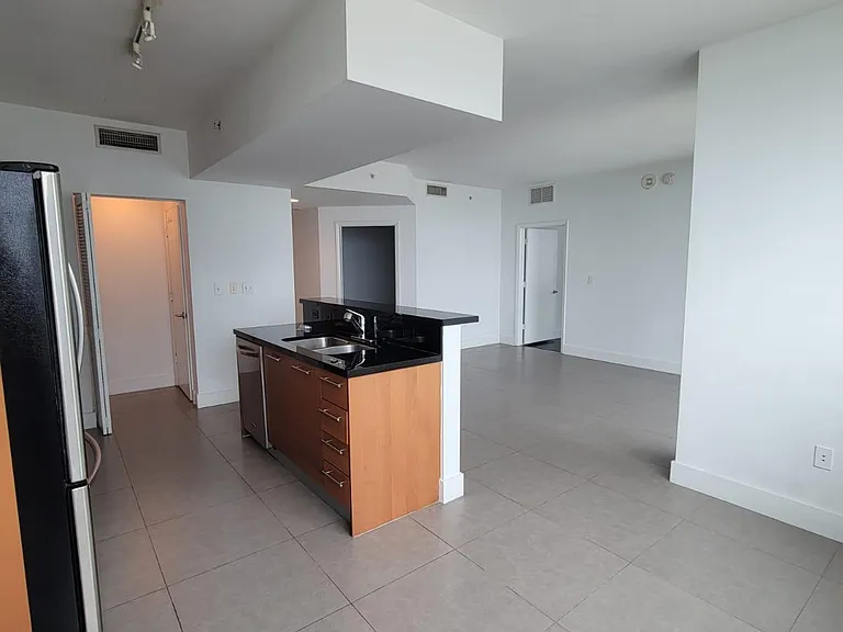 244 Biscayne Blvd #2607 — Photo 6