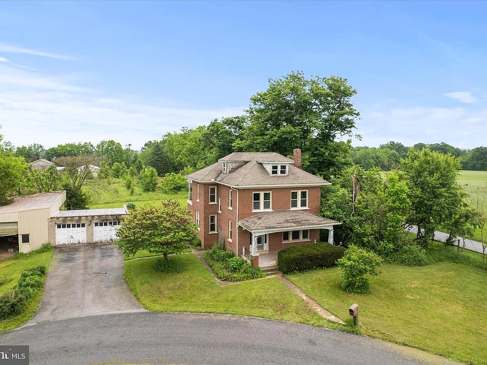 1st image of 355 Winding Ln