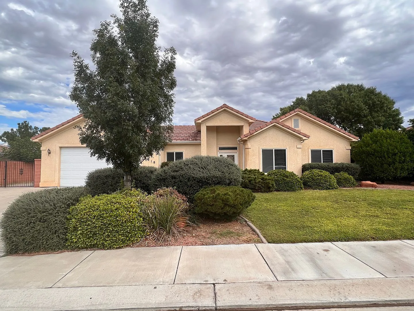 Sky Ridge Pearl — Photo 1