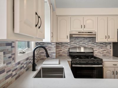 20 Washington St APT 1-5, North Easton, MA, 02356