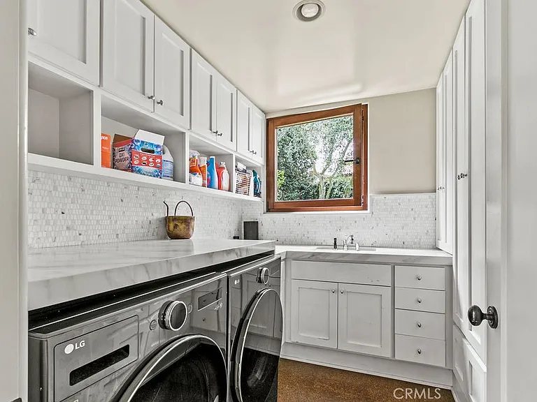 345 Emerald Bay — Photo 13