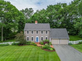8 Woodsley Rd, Wilbraham, MA 01095