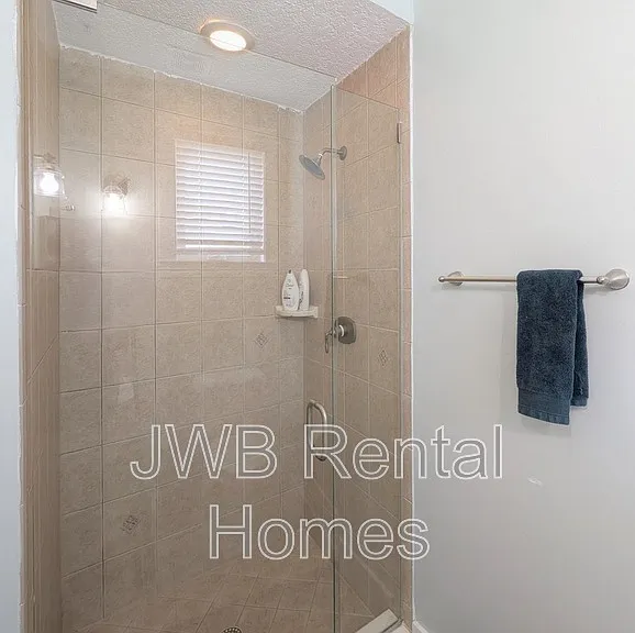 361 Ahern St — Photo 12
