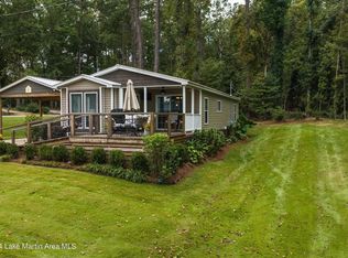 135 Beach Dr, Eclectic, AL 36024