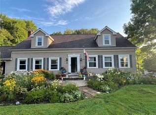 1429 Bell Rd, Chagrin Falls, OH 44022