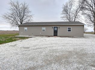 2041 N 1300 East Rd, Taylorville, IL 62568