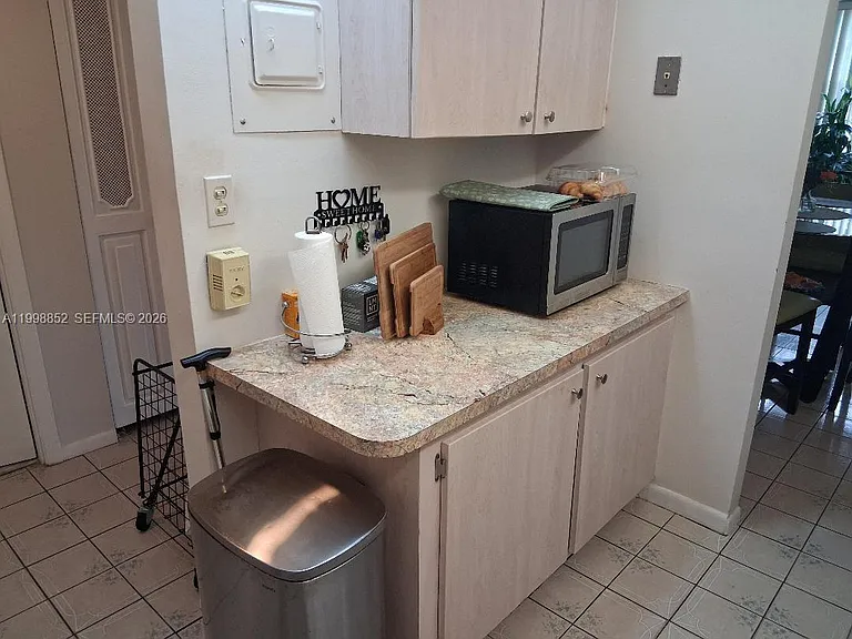 1100 Saint Charles Pl #213 — Photo 9